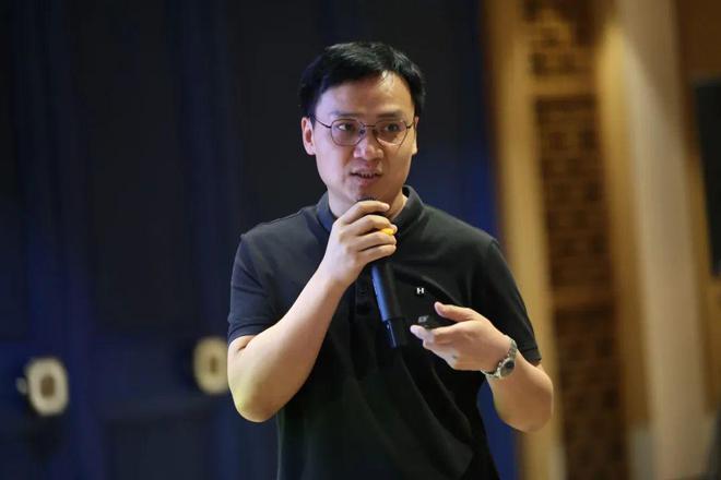 引领横机针织休闲运动新消费 第十三届全国针织科技大会横机运动产品开发专题研讨会举行(图3)