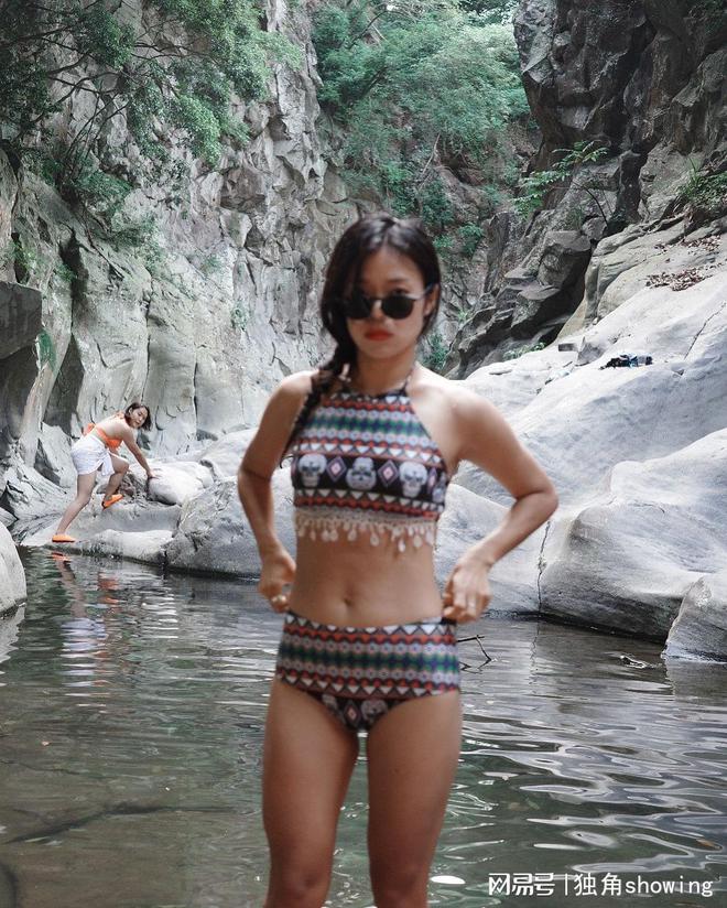 这个泳装搭配让你秒变时尚性感女神(图4)