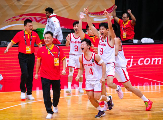 U18亚洲杯：卫冕冠军韩国23分大胜伊朗晋级 4支八强球队出炉(图4)
