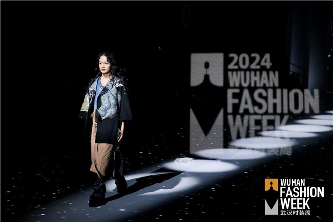 2024武汉时装周盛大启幕非遗与新潮照亮“锦绣长江”(图9)