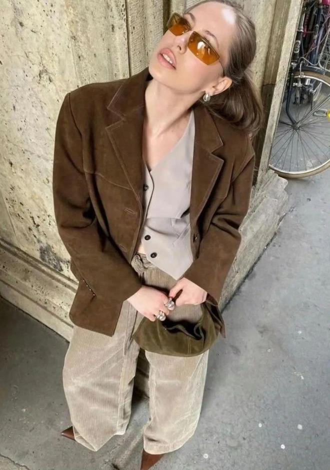 韩女都在穿的这件外套含金量有多高？(图9)