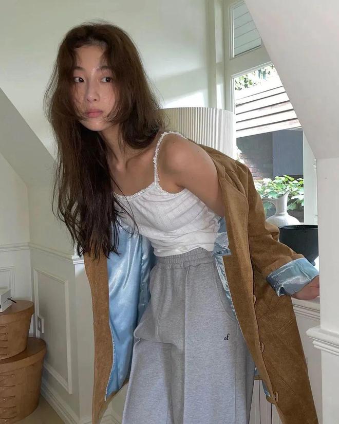 韩女都在穿的这件外套含金量有多高？(图10)