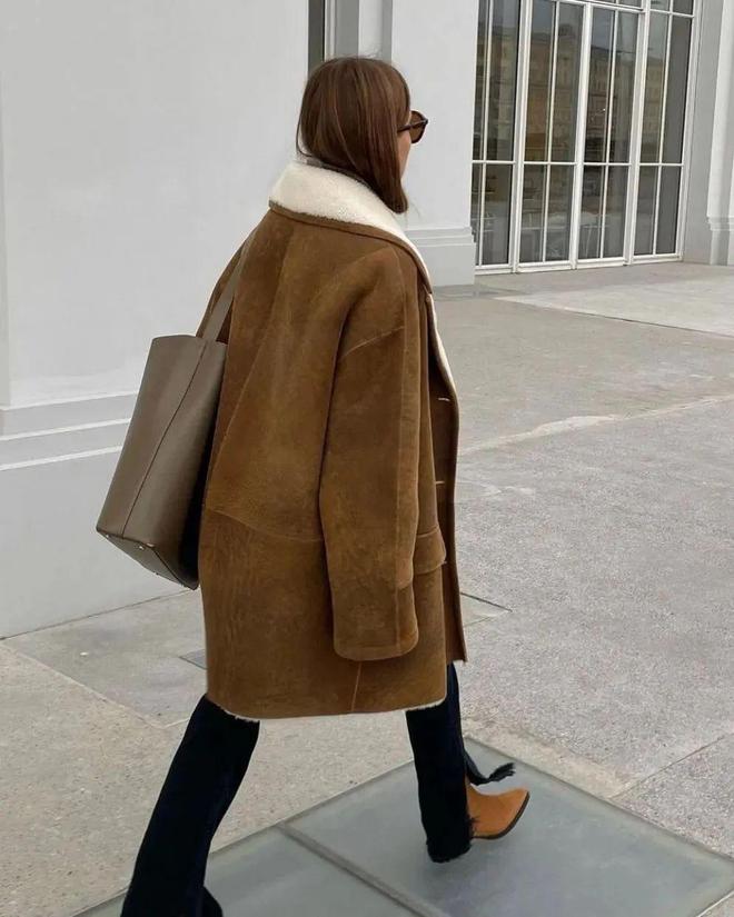 韩女都在穿的这件外套含金量有多高？(图11)