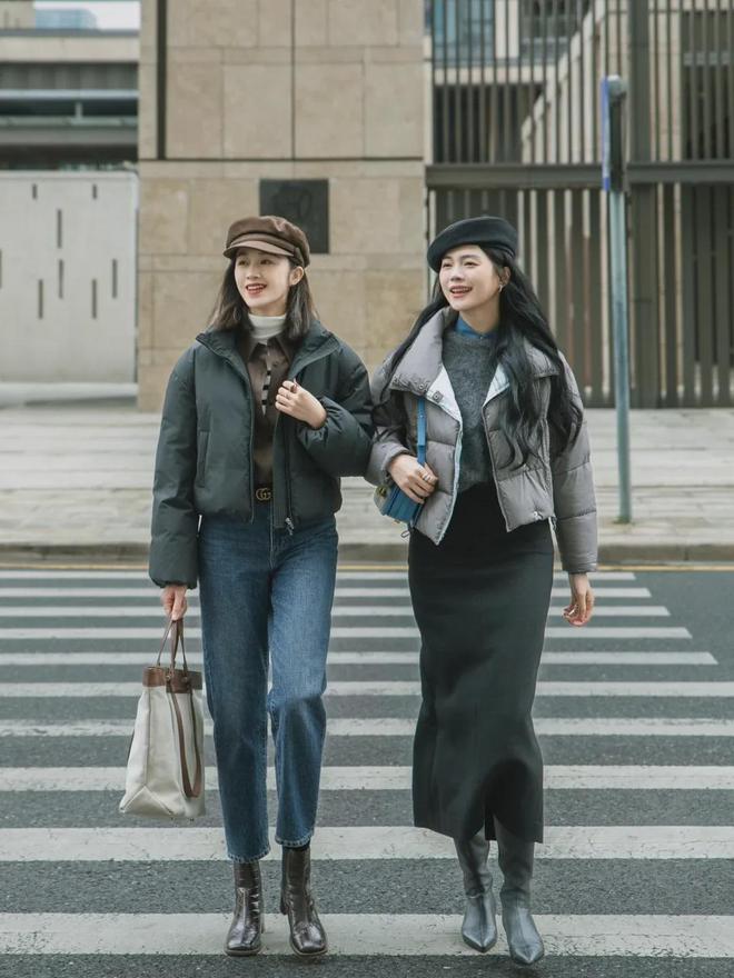这才是2024年的“炸街”搭配“羽绒服+渣女裙”保暖又洋气(图3)