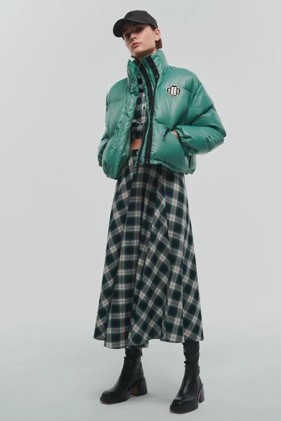 这才是2024年的“炸街”搭配“羽绒服+渣女裙”保暖又洋气(图9)