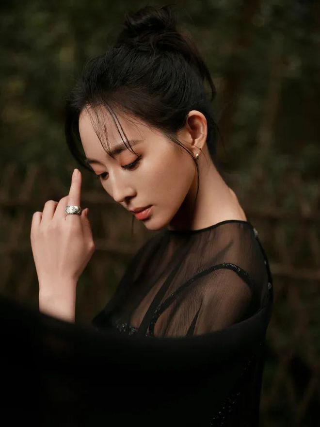 香奈儿杭州大秀刘雯开闭场周迅、王一博化身“人间香奈儿”…(图34)