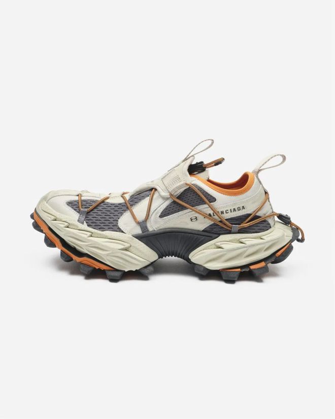 Balenciaga中国最大门店在南京西路启幕！首发限定系列单品(图7)