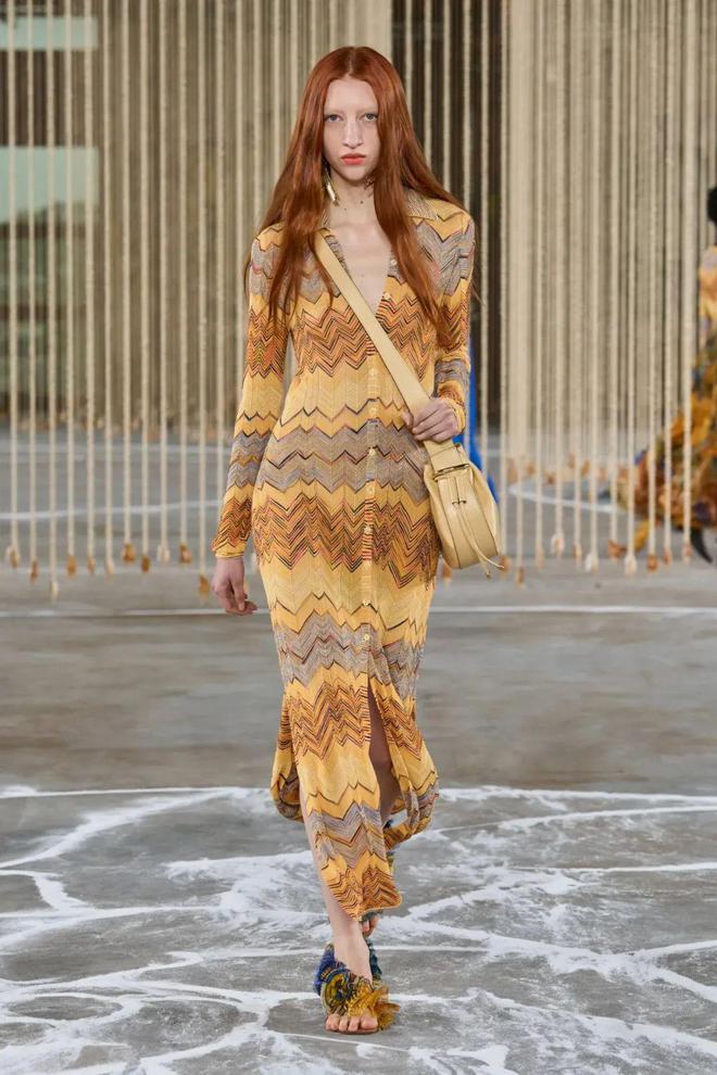 Ulla Johnson 2024春夏系列斑斓浪漫(图39)