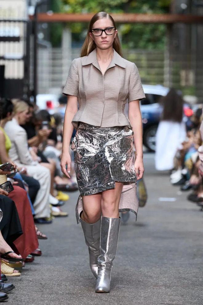 Rachel Comey 2024春夏系列柔和修身时尚短裤(图9)