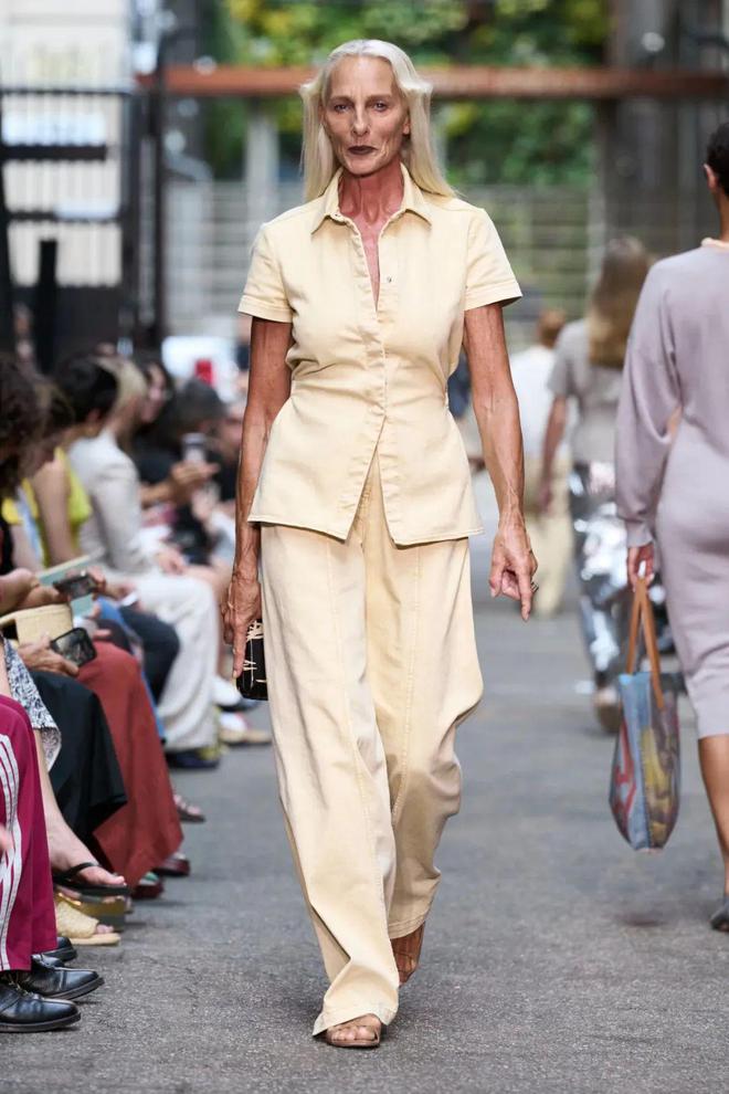 Rachel Comey 2024春夏系列柔和修身时尚短裤(图11)
