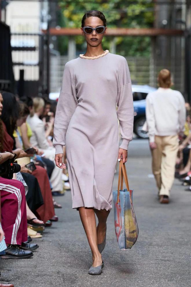 Rachel Comey 2024春夏系列柔和修身时尚短裤(图10)