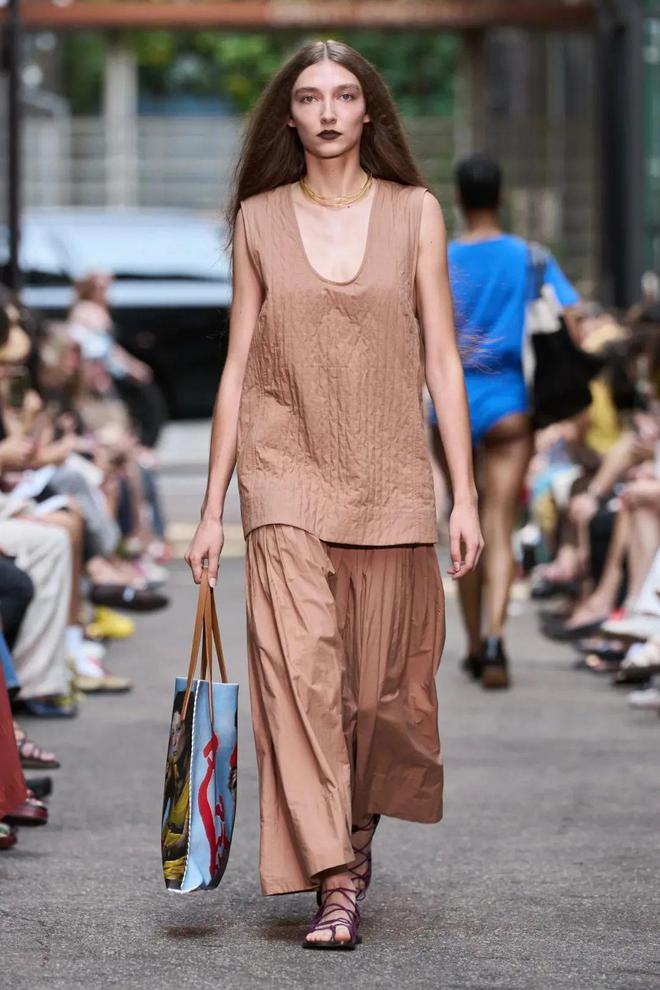 Rachel Comey 2024春夏系列柔和修身时尚短裤(图19)