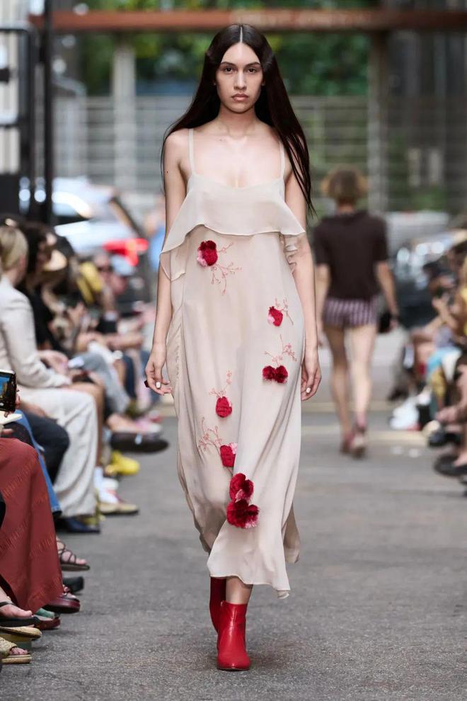 Rachel Comey 2024春夏系列柔和修身时尚短裤(图24)