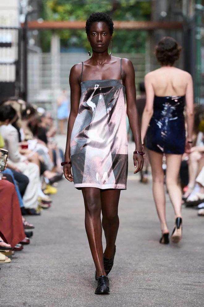 Rachel Comey 2024春夏系列柔和修身时尚短裤(图31)