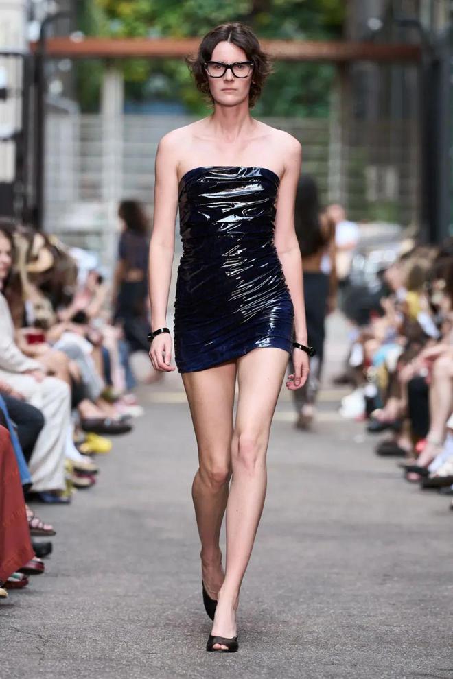 Rachel Comey 2024春夏系列柔和修身时尚短裤(图30)