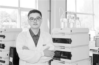 奋进者郭凯：全力“编织”绿色化工新材料