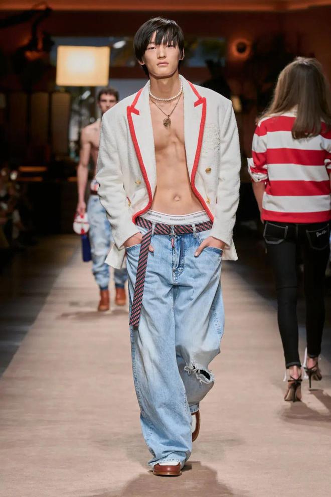 Dsquared2 2024春夏系列休闲款式中感受到了荷尔蒙(图12)