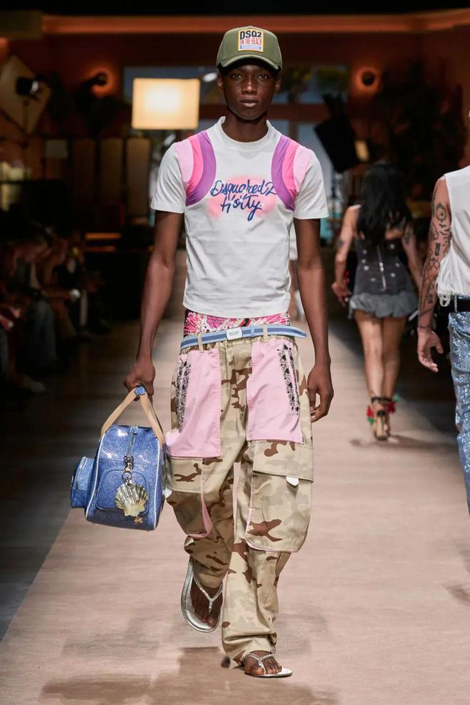 Dsquared2 2024春夏系列休闲款式中感受到了荷尔蒙(图16)