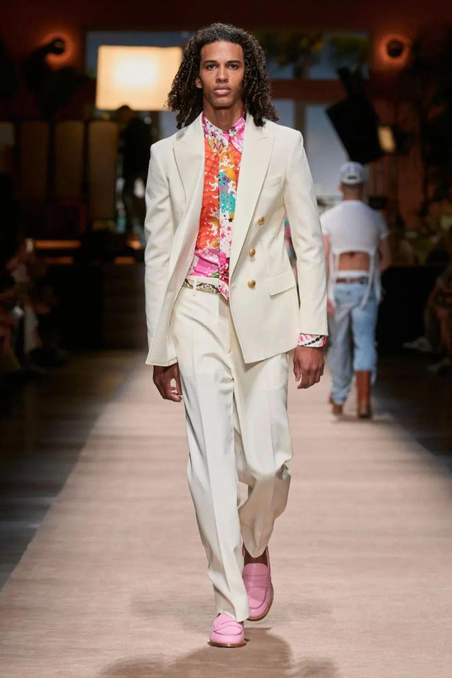 Dsquared2 2024春夏系列休闲款式中感受到了荷尔蒙(图20)