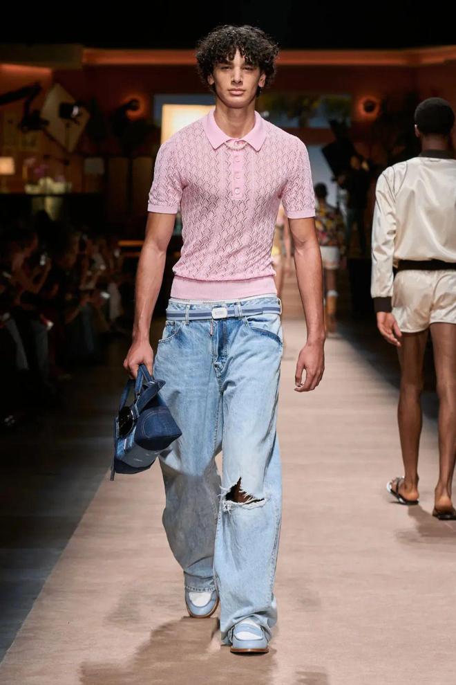 Dsquared2 2024春夏系列休闲款式中感受到了荷尔蒙(图23)