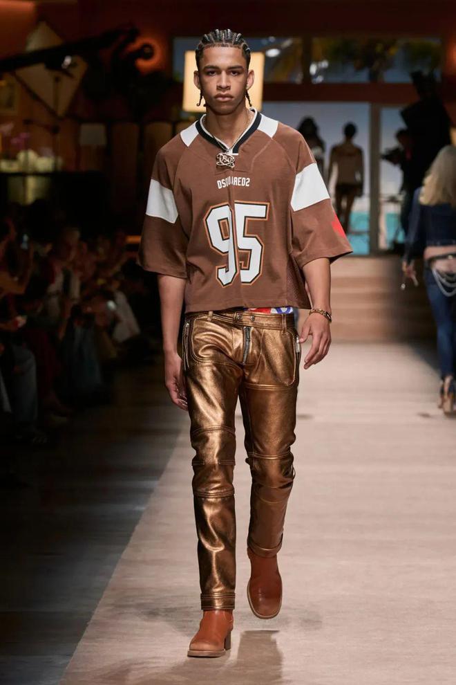 Dsquared2 2024春夏系列休闲款式中感受到了荷尔蒙(图26)