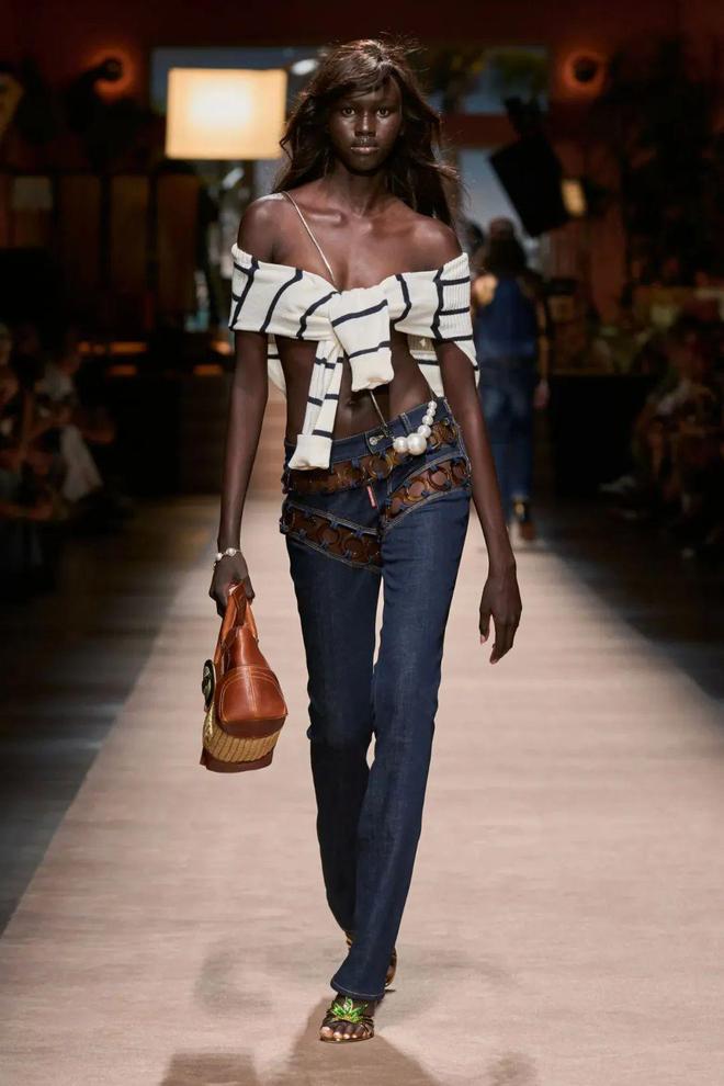 Dsquared2 2024春夏系列休闲款式中感受到了荷尔蒙(图28)
