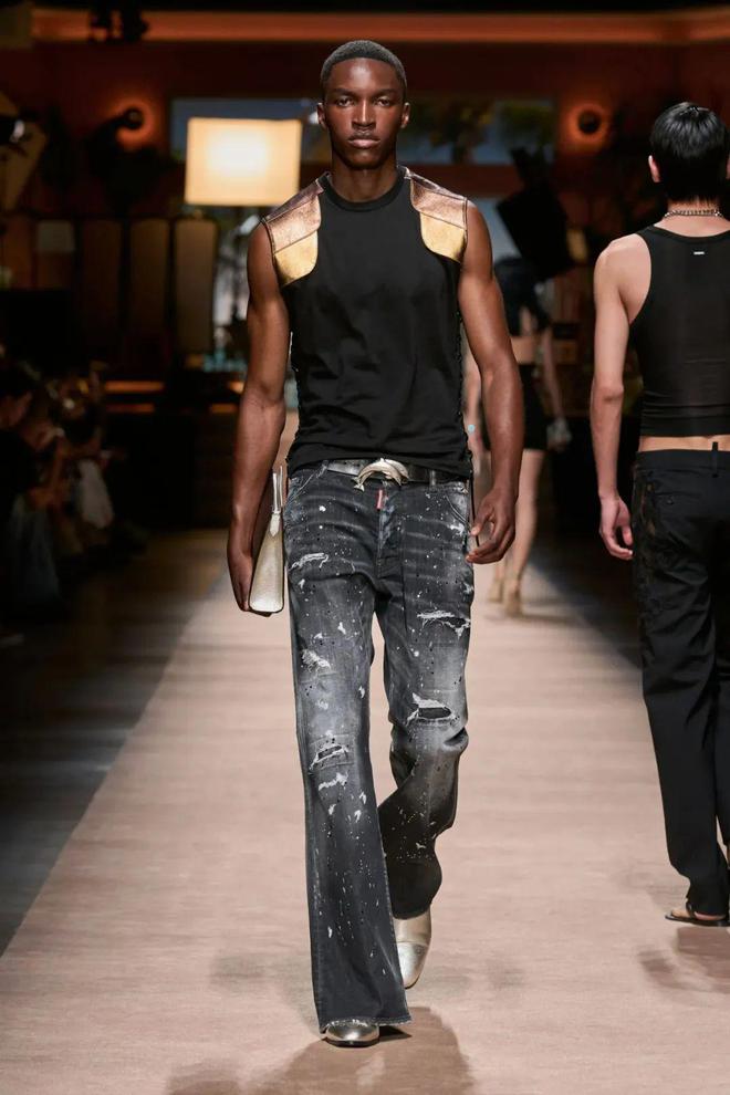 Dsquared2 2024春夏系列休闲款式中感受到了荷尔蒙(图34)