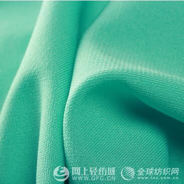 马丽红毛衣、李宇春葫芦项链登榜 京东服饰教你get春晚明星满分穿搭思路