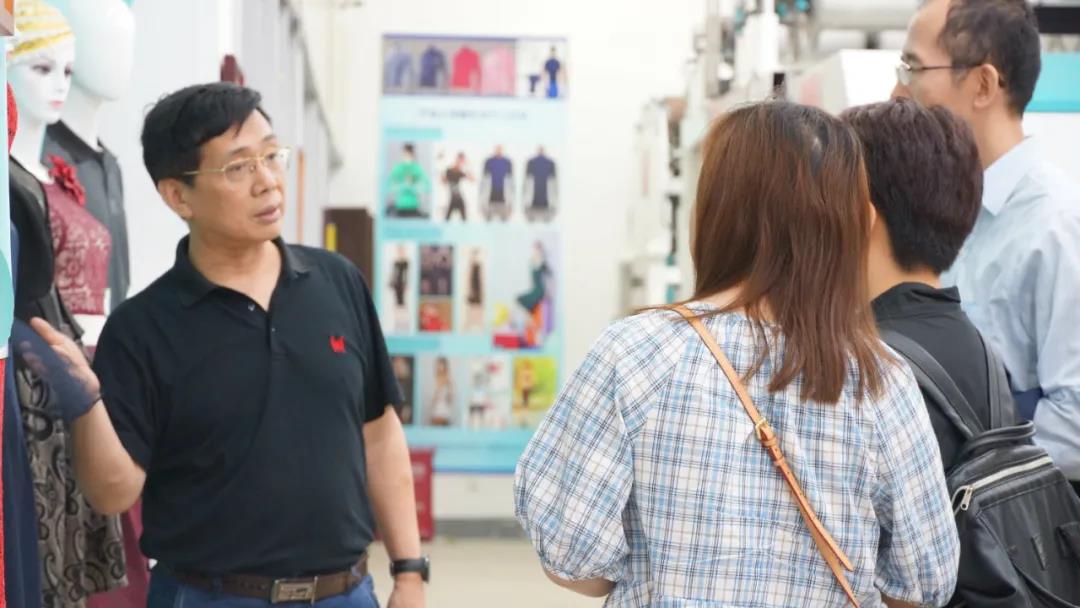 中信建投 模型迭代加速人形机器人商业化落地