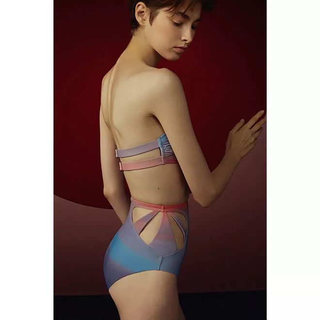这个夏天的愿望穿上这些漂亮的泳衣(图34)