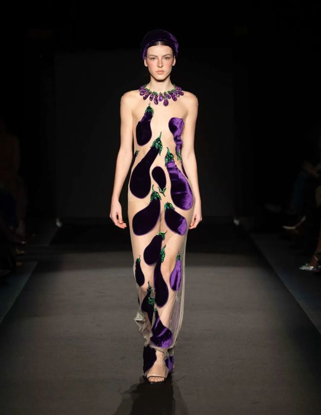 “茄子”、“肥皂泡泡”穿在身上？ Yanina Couture 2025春夏系列： 童年回忆与家、爱、美