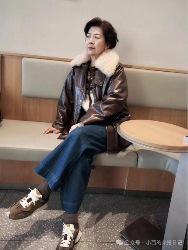 这位67岁奶奶的穿搭太时髦了优雅又减龄时光不败美人(图4)