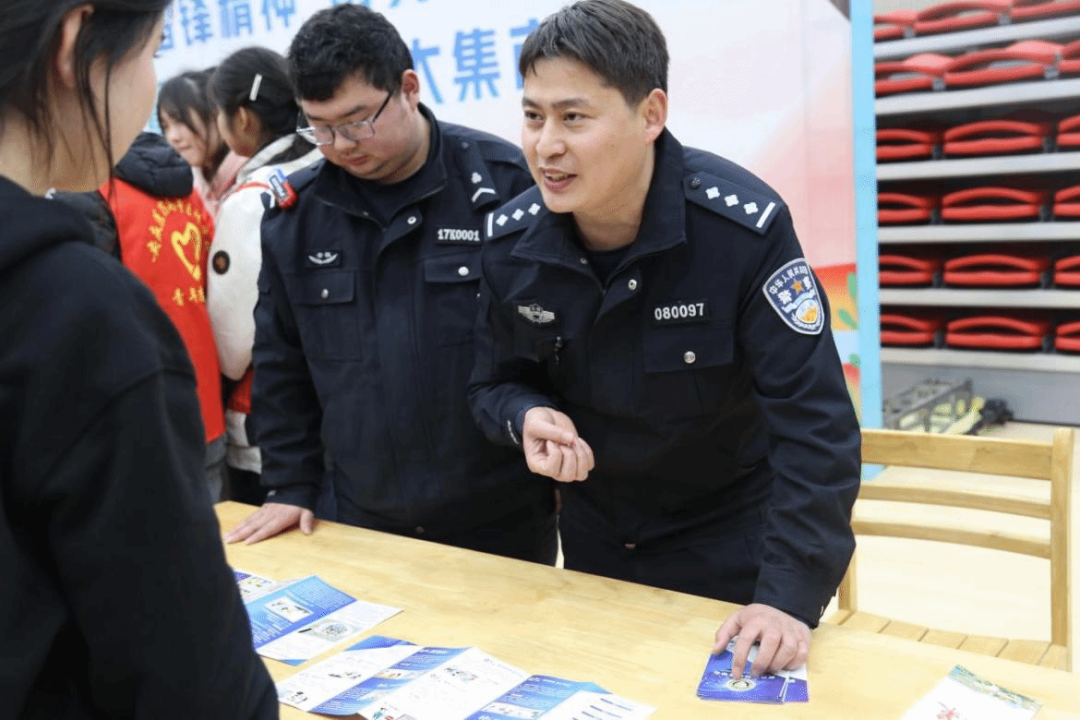 安庆医药高等专科学校举办雷锋月主题实践教育活动(图3)