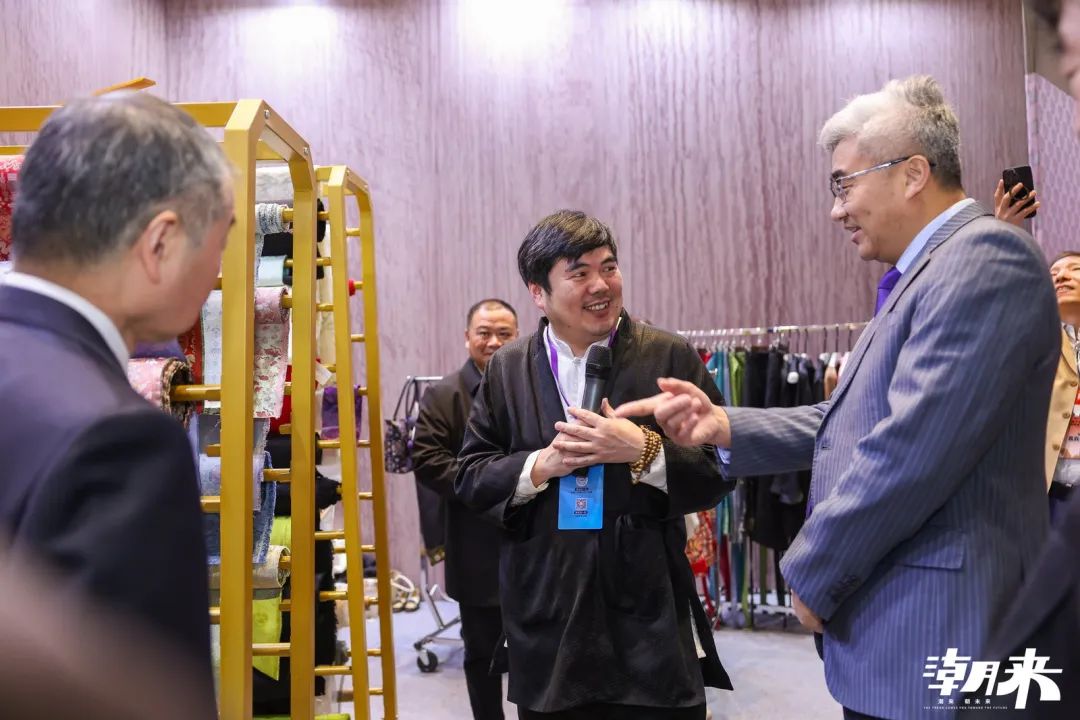 向“心”而生 逐“质”而行 2025海宁中国国际皮革毛皮时装面辅料展开幕(图14)