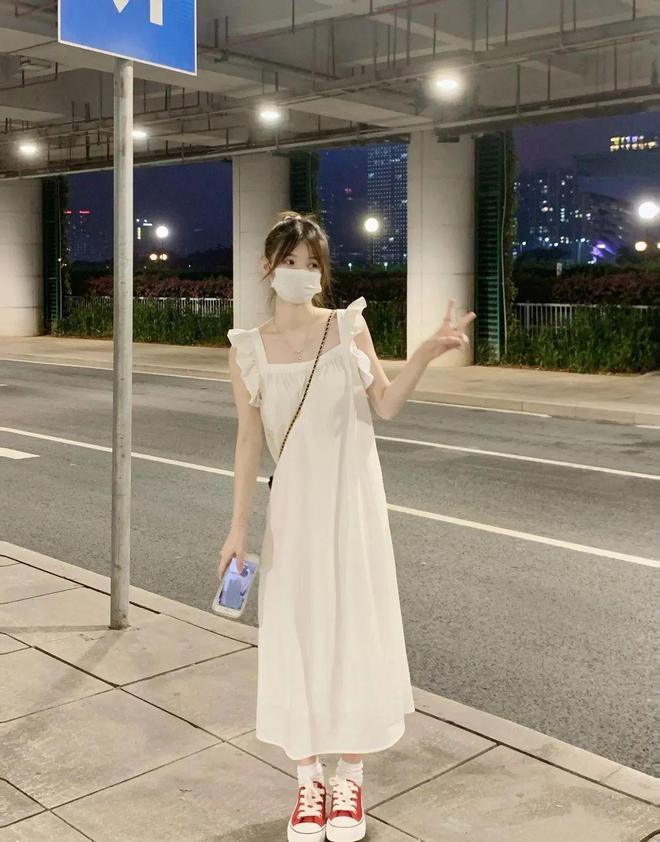 夏日氛围感穿搭图鉴每一套都超绝(图1)