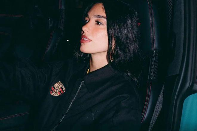 啪姐亲自设计！「保时捷911 x Dua Lipa」联名GT3 RS发售了(图5)