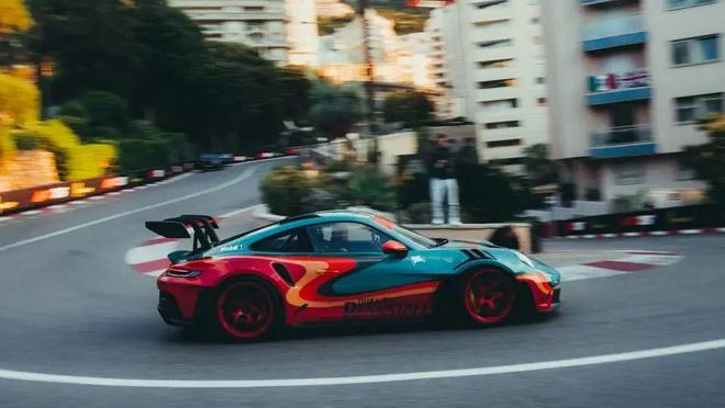 啪姐亲自设计！「保时捷911 x Dua Lipa」联名GT3 RS发售了(图4)