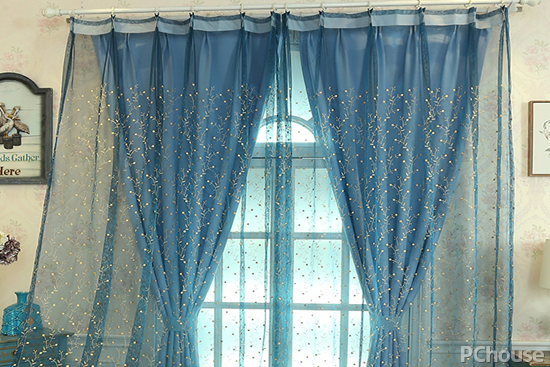 窗帘拉舍尔经编机