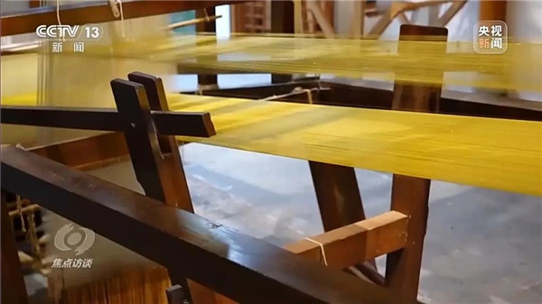 从博物馆藏到日常穿搭 “新中式”引领国潮新风尚(图4)