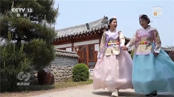 从博物馆藏到日常穿搭 “新中式”引领国潮新风尚(图22)