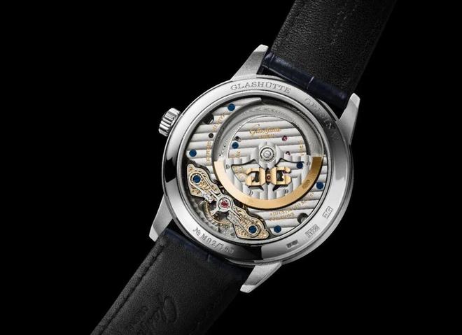 林肯双旗舰全路况豪华SUV草原巅峰征越;罗杰杜彼王者竞速系列新作来袭|直男Daily(图22)