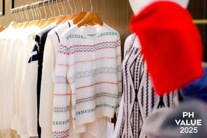 清河羊绒闪亮登场2025 PH Value中国国际针织（秋冬）博览会13家精锐品牌共绘时尚新篇章(图2)