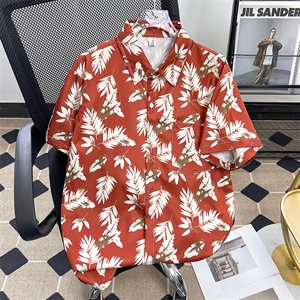 全球动态｜杰尼亚集团 2025 年上半年利润增长 53%；联合利华 CEO 计划重组 200 名高管；法国春天百货 CEO 离职