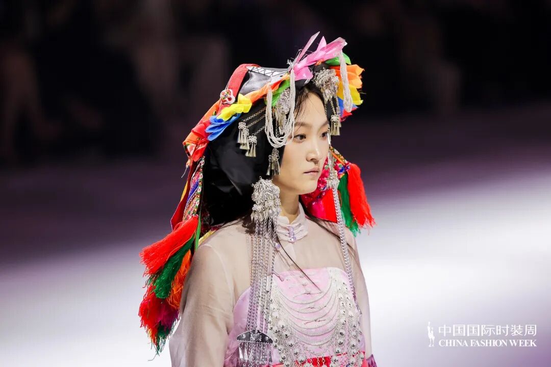 惠女繁花惊艳国际——惠安女服饰闪耀中国国际时装周(图7)