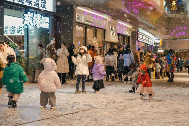 3天16亿客流超56万!解密爱情广场“汽车文化引力场”的商业升维之道(图12)