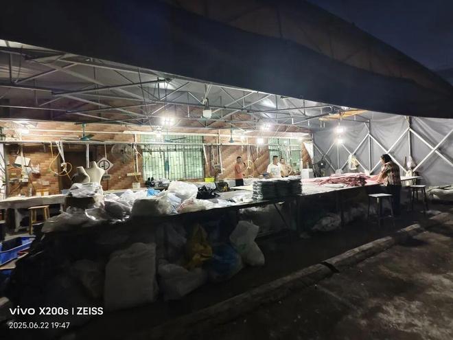 李婷:服装业的老板们是让财富流动的中坚群体(图9)