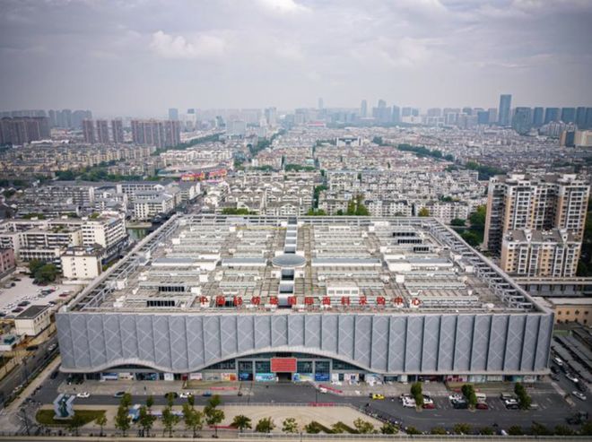 李婷:服装业的老板们是让财富流动的中坚群体(图8)