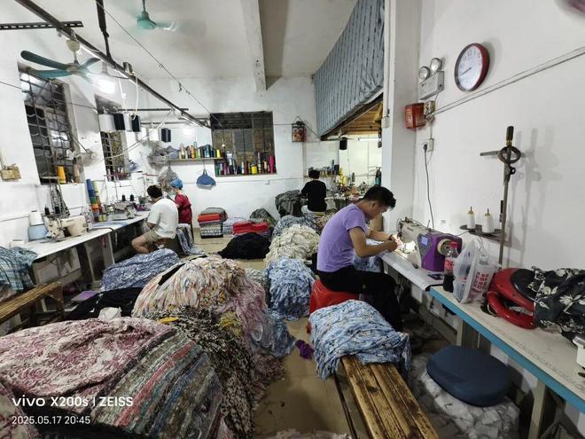 李婷:服装业的老板们是让财富流动的中坚群体(图11)