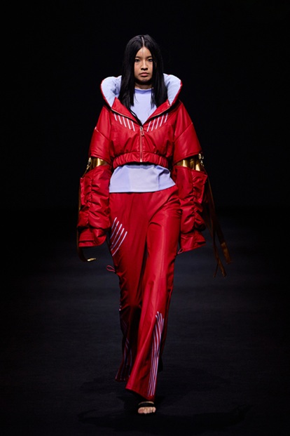 康师傅的“碳中和”风潮吹上了上海时装周的T台(图17)