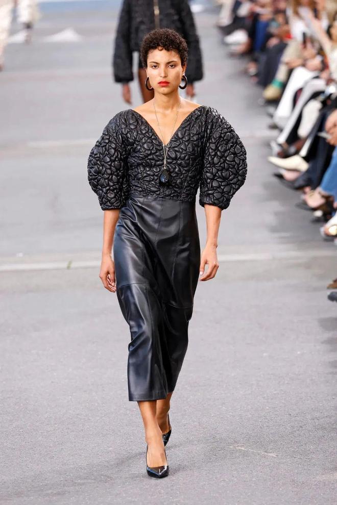 Chloe 2024春夏系列别致设计金盏花的暖意(图10)